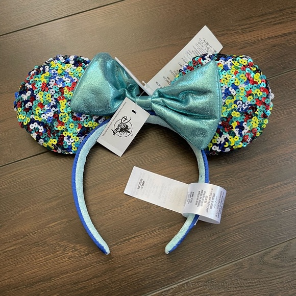 NWT Minnie Mouse ear headband with sequined bow - Picture 5 of 7